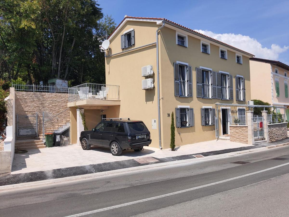Apartments Krista Medveja Exterior photo